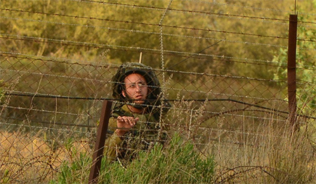 un soldado israeli asustado